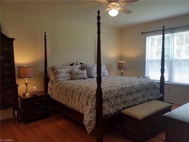 410 Hawthorne Dr, Asheboro, NC 27205 - photo 5