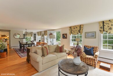 03_9SetucketRD_10001_LivingRoom_MLSuse_1