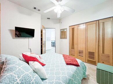 Guest or 2nd bedroom.