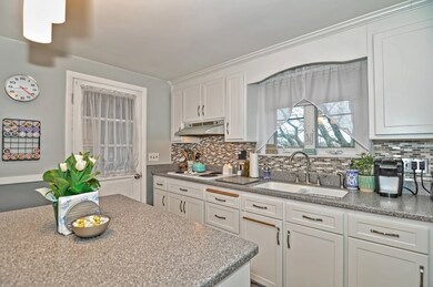 23 Calabrese St, Salem, MA 01970 - photo 4