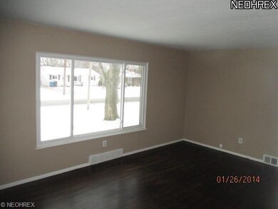 375 Gayle Dr, Sheffield Lake, OH 44054 - photo 5