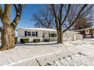 101 31st St SW, Cedar Rapids, IA 52404 - photo 3