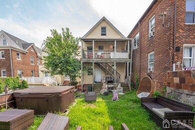 356 Lawrie St, Perth Amboy, NJ 08861 - photo 2