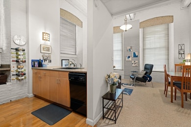 Emerson Mills unit M1, Pembroke, NH 03275 - photo 4