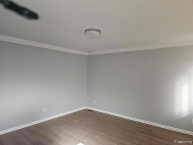 4245 Kiefer Ave, Warren, MI 48091 - photo 5