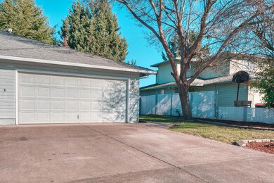 1006 Glengrove Avenue (2)
