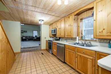 3032 Vanderbilt Ave, Portage, MI 49024 - photo 3