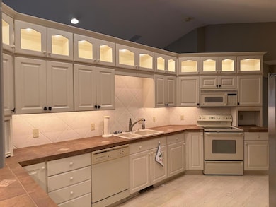 74 Cree Point Dr, Mankato, MN 56001 - photo 3