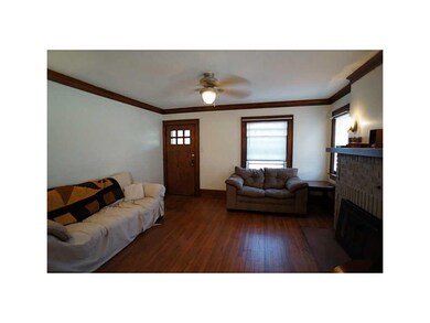 1723 Maple Dr NW, Cedar Rapids, IA 52405 - photo 4