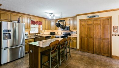 Open Kitchen