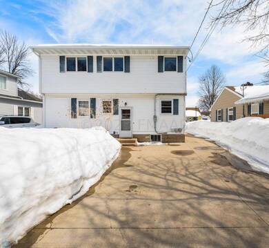 1321 15th St S, Fargo, ND 58103 - photo 2