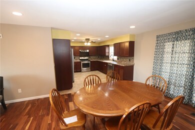 8908 Illinois 33, Shumway, IL 62461 - photo 4