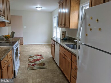 5336 Ellzey Dr, Fairfax, VA 22032 - photo 7