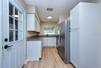 6303 S Lansdale Cir, Tampa, FL 33616 - photo 5