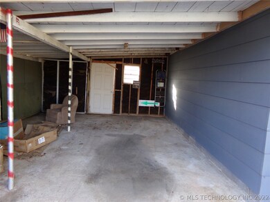 611 N E St, Eufaula, OK 74432 - photo 2