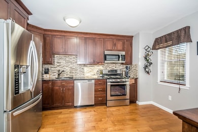 115 Tennis Plaza Rd unit 7, Dracut, MA 01826 - photo 3