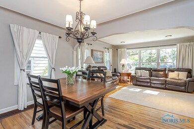 Dining Room/Living Room