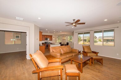 03 Family Room