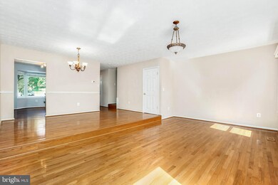 12005 Winding Creek Way, Germantown, MD 20874 - photo 6