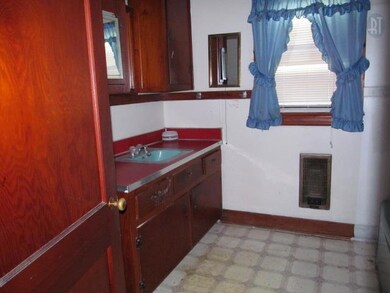 717 W 9th St, Columbia, TN 38401 - photo 6