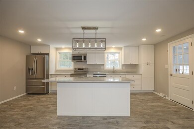 8 Hastings Ln, Nashua, NH 03064 - photo 2