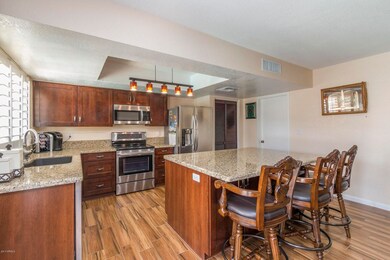 6) KITCHEN