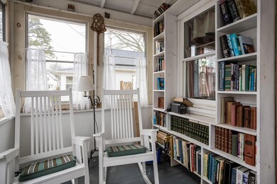 015-Sunroom-5611221-large