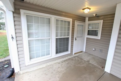 5608 Parkshire Dr unit 5608, Columbus, OH 43229 - photo 2