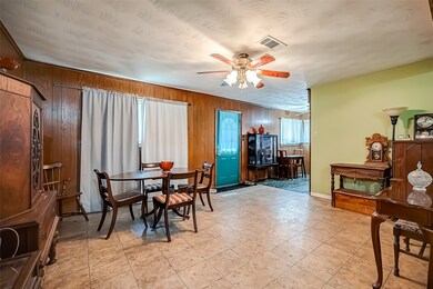 917 Midas Ln, Alvin, TX 77511 - photo 6