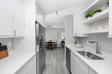 7 Greenbriar Dr unit 202, North Reading, MA 01864 - photo 3