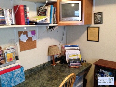 1603 Lancaster St, San Marcos, TX 78666 - photo 4