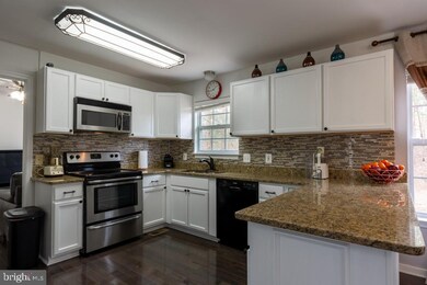 18205 Tebbs Ln, Dumfries, VA 22026 - photo 5