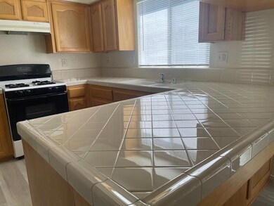 225 Curtiss Ln, Coalinga, CA 93210 - photo 5