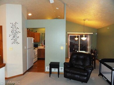 5363 Bunkerway Ct SW, Wyoming, MI 49509 - photo 2