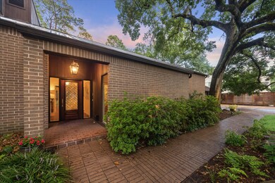 290 Knipp Rd, Houston, TX 77024 - photo 4