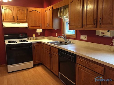 3925 Drummond Rd, Toledo, OH 43613 - photo 6