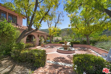 2091 Mckain St, Calabasas, CA 91302 - photo 3