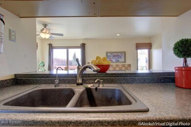 Kitchen W/Graphite Sink