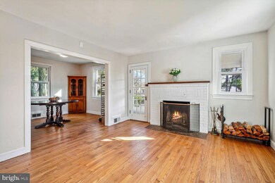 2702 Popkins Ln, Alexandria, VA 22306 - photo 7