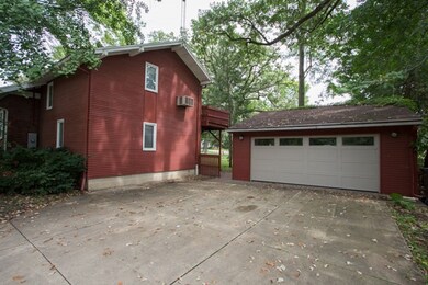 2122 California St, Cedar Falls, IA 50613 - photo 2