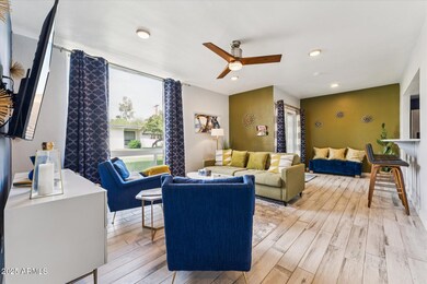 3242 E Camelback Rd unit 105, Phoenix, AZ 85018 - photo 3