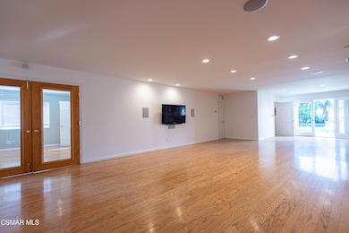 4539MammothAve 7