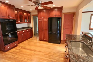 5 Curtis St, Marblehead, MA 01945 - photo 3