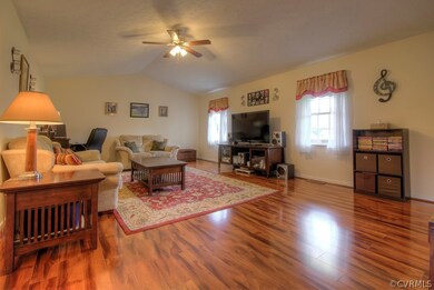 8940 Firethorn Ln, Quinton, VA 23141 - photo 6
