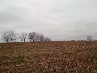 4724 Scheidys Rd, Coplay, PA 18037 - photo 2