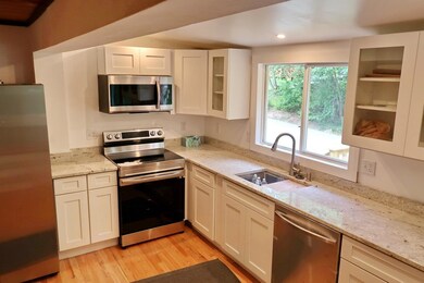 46 Elm St, Bethlehem, NH 03574 - photo 6