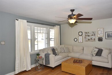 9 David Dr, Schenectady, NY 12302 - photo 3