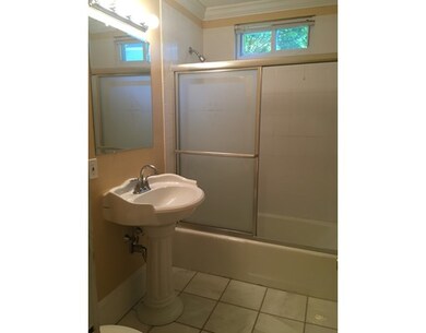 66 Bailey St unit 4, Dorchester Center, MA 02124 - photo 4