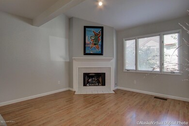 1511 Elcadore # 35 Living room