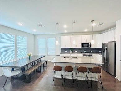 5134 Emma Frst St, Houston, TX 77018 - photo 3